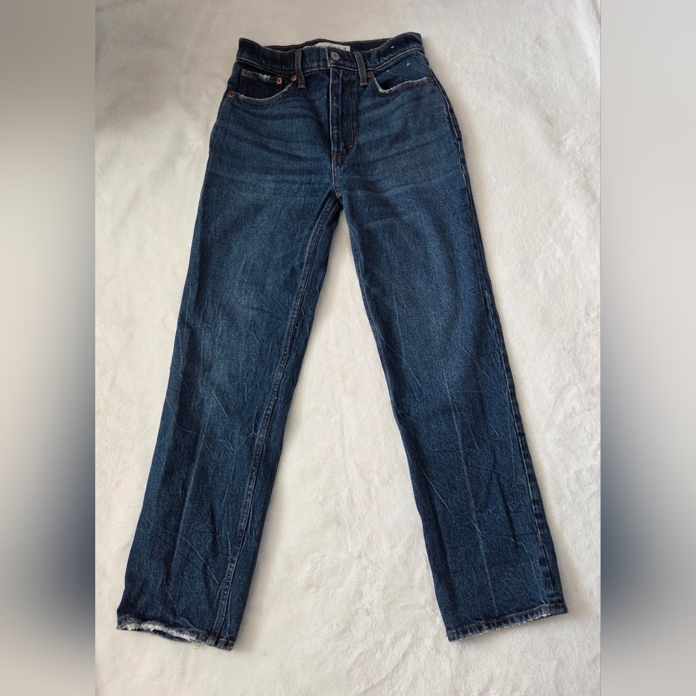Abercrombie & Fitch The 90s Straight Ultra High Rise Distressed Jeans 25/0S